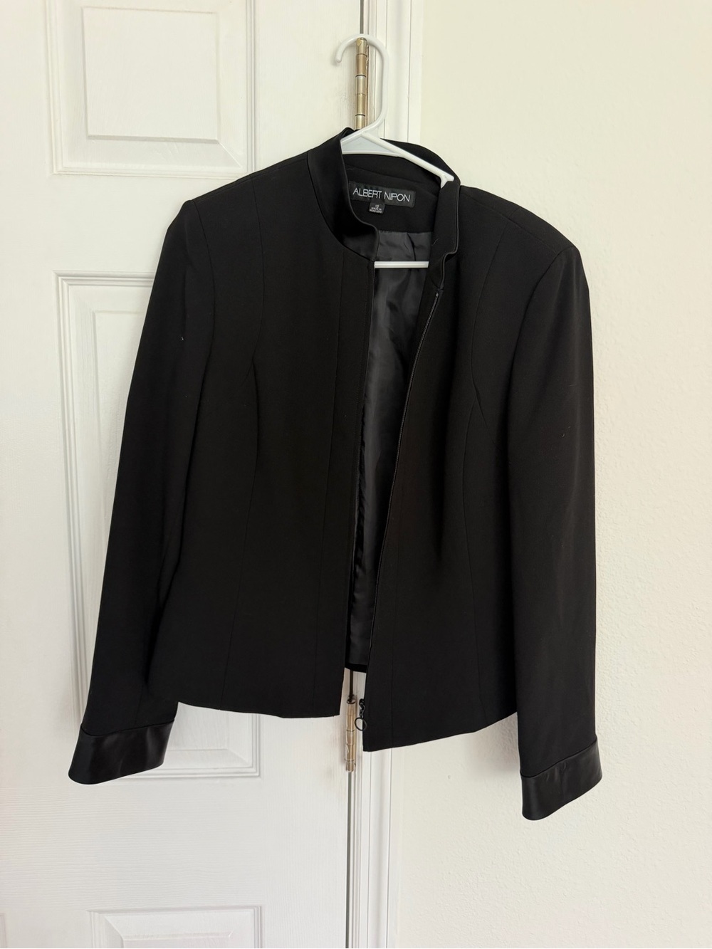 Vintage Albert Nipon Black Collarless Zip Blazer Jacket 10 Quiet Luxury 90s